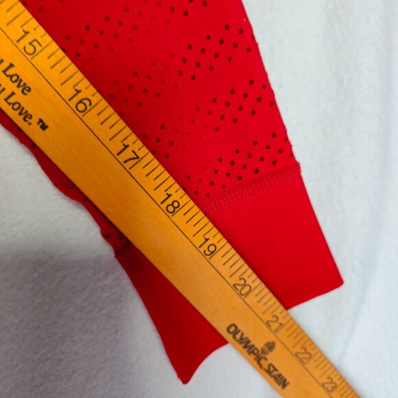 ZYIA ACTIVE Perforaded Style Top Size M - Picture 3 of 8